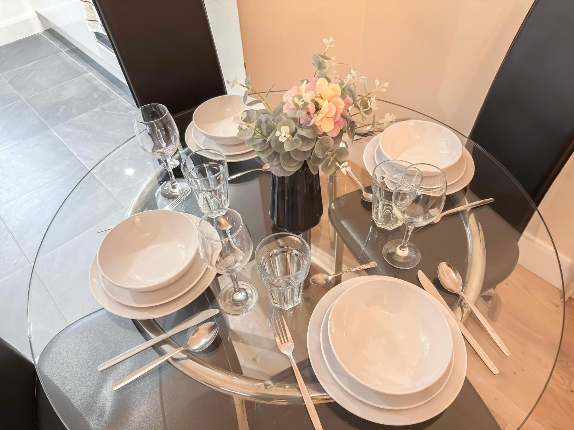 1-Bedroom Flat With Small Garden & Paid Parking In Finsbury Park, Highbury Лондон Екстер'єр фото