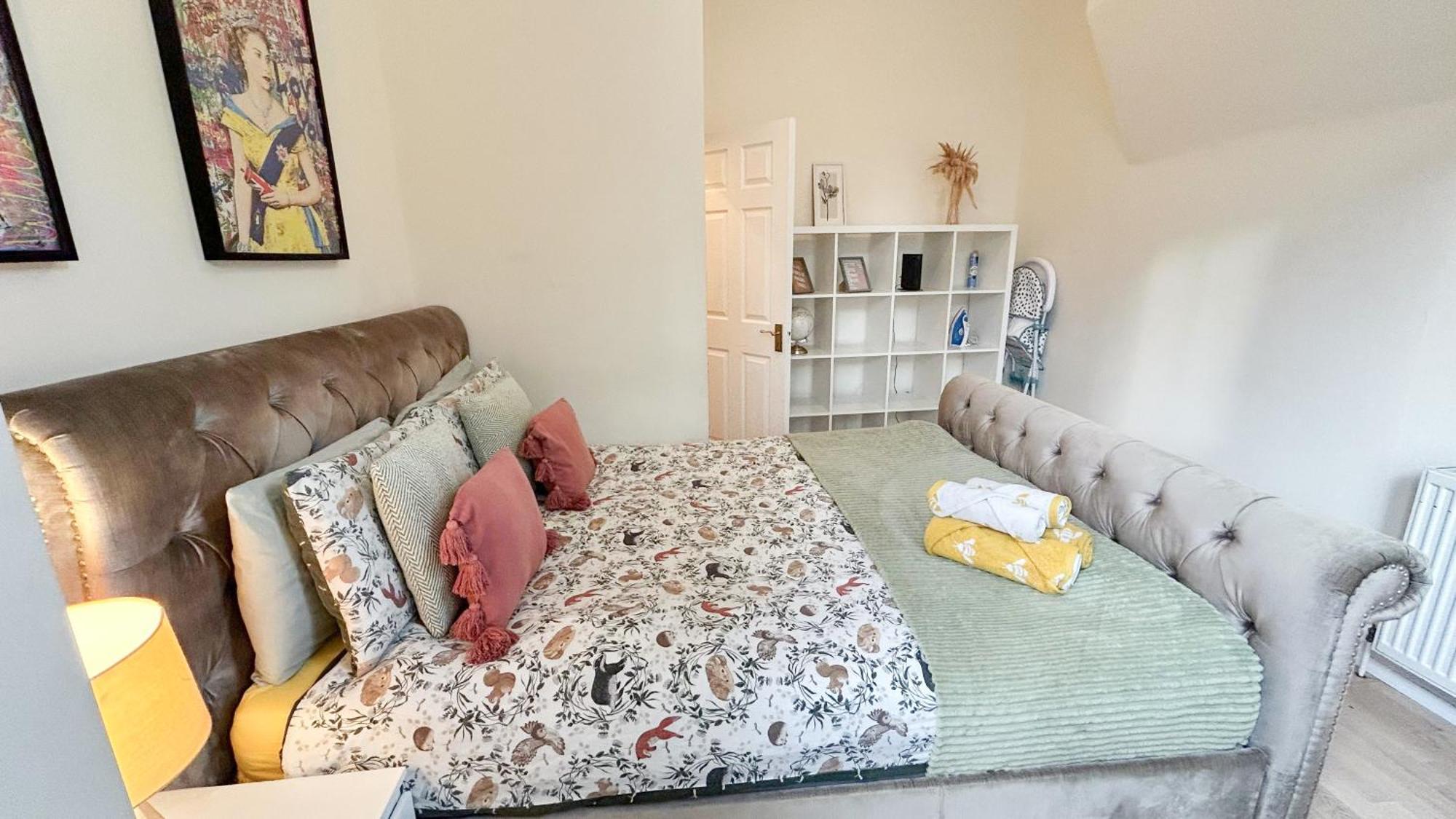 1-Bedroom Flat With Small Garden & Paid Parking In Finsbury Park, Highbury Лондон Екстер'єр фото